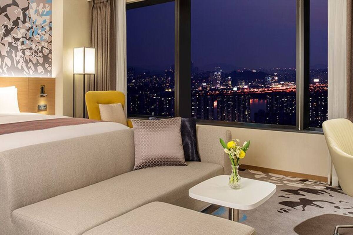 junior suite, 1 king bed | premium bedding, down duvets, in-room safe, individually decorated