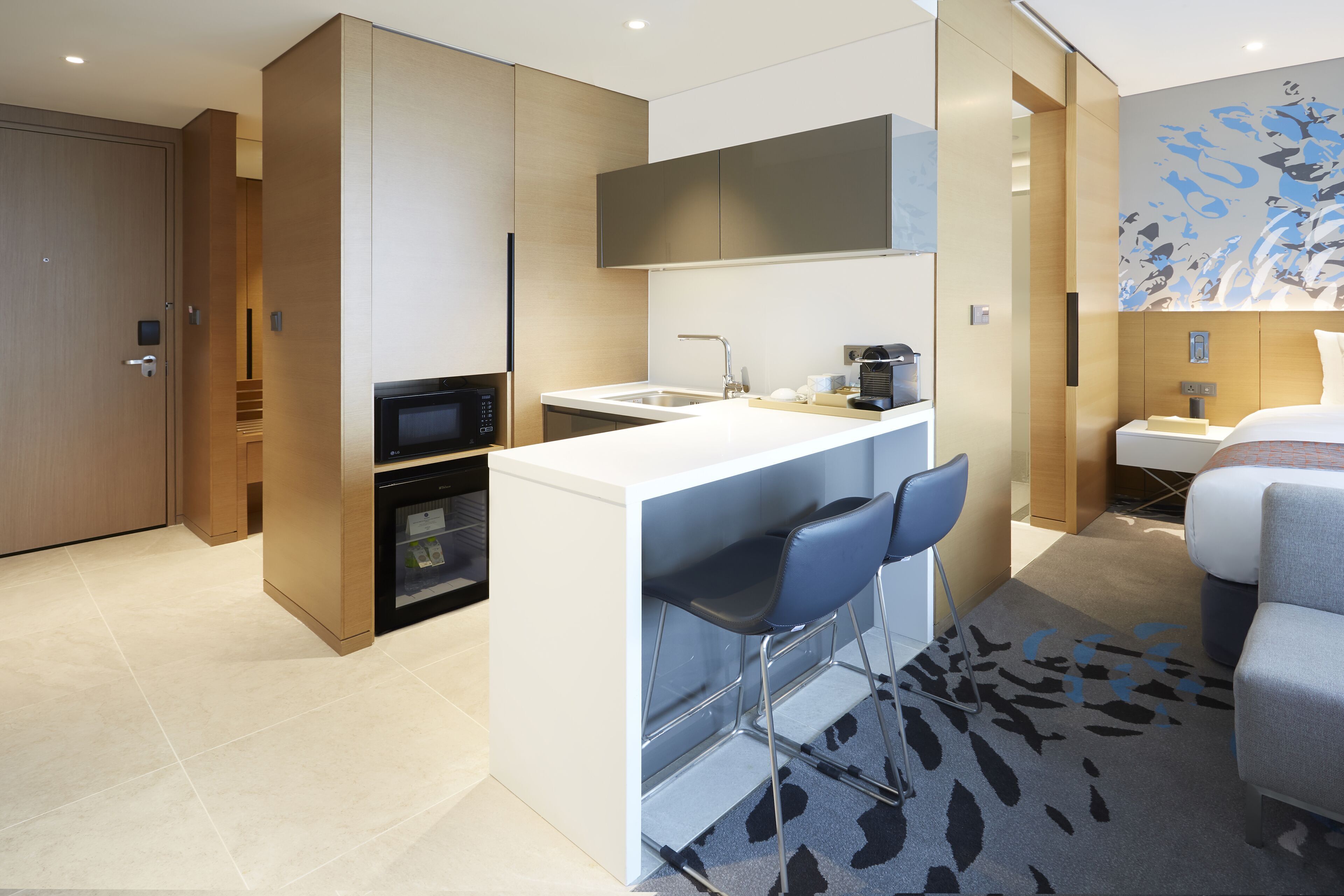 고급 침구, 오리/거위털 이불, 객실 내 금고, 각각 다른 스타일의 인테리어