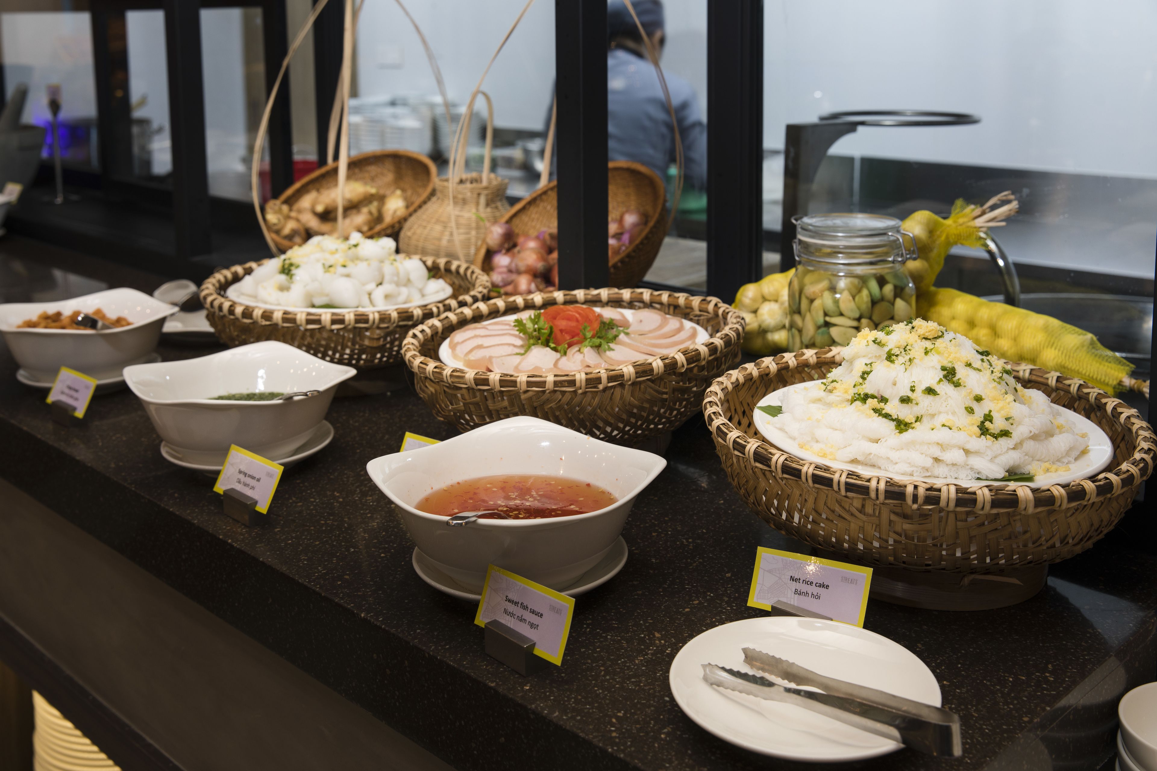 daily buffet breakfast (vnd 150000 per person)