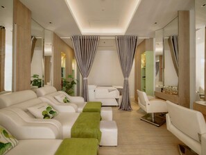Couples treatment room(s), sauna, hot tub, steam room - ibis Styles Nha Trang (Nha Trang)