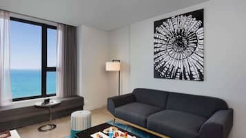 Family Suite, 1 Double Bed | Premium bedding, minibar, in-room safe, desk