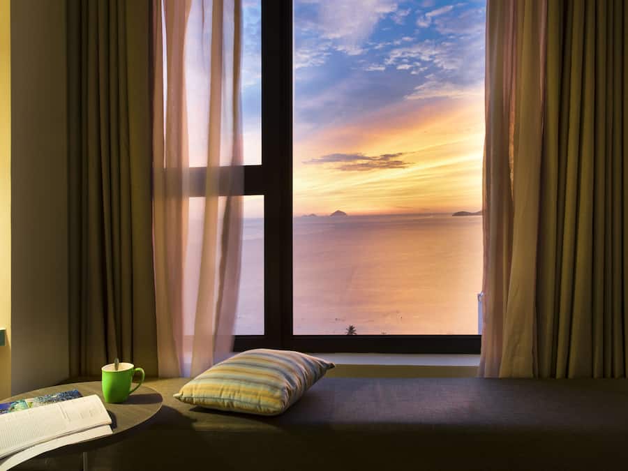 Vista para praia/oceano