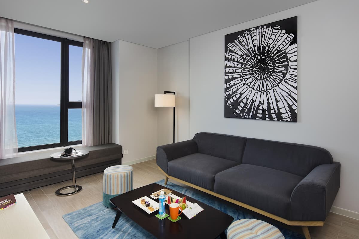 Family Suite, 1 Double Bed | 1 bedroom, premium bedding, minibar, in-room safe