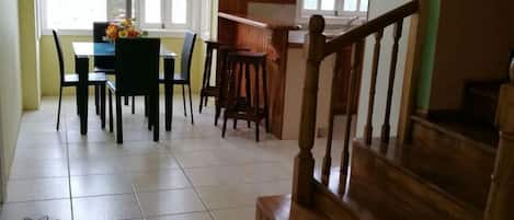 Family Apartment, 3 Bedrooms, Balcony, City View | In-room dining