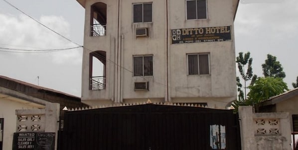 Front of property - Ditto Hotel (Epe)