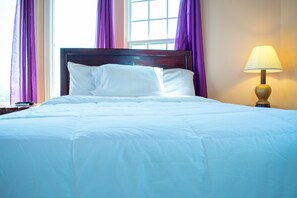 Family Apartment, 3 Bedrooms, Balcony, City View | 3 bedrooms, Egyptian cotton sheets, premium bedding, in-room safe - City View Guest Apartment (Kingston)