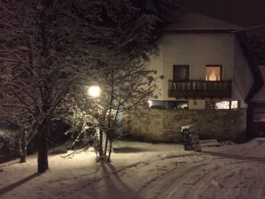 Exterior - La Casona Hostel (San Carlos de Bariloche)
