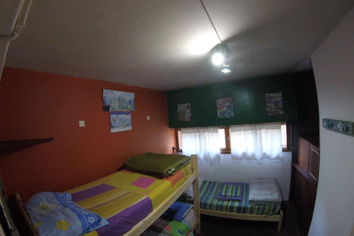 Shared Dormitory, Mixed Dorm, Shared Bathroom (3 People)