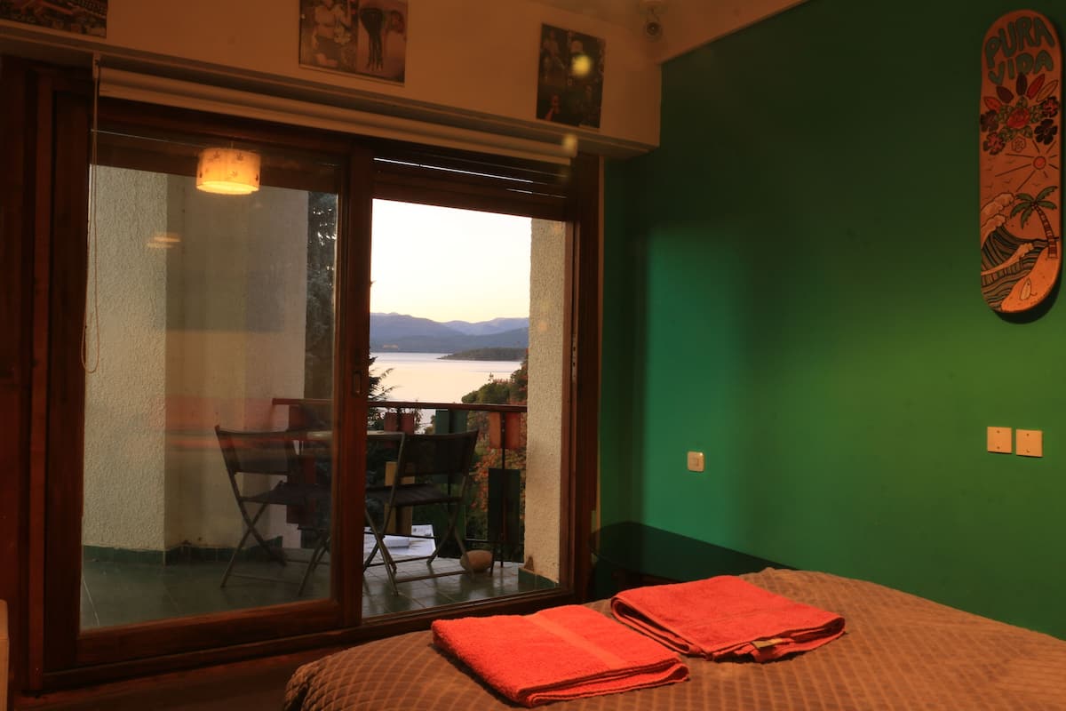 Double Room, Private Bathroom (2 People)