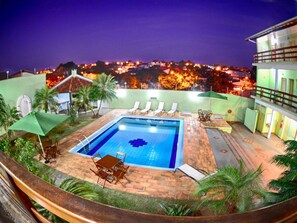 Piscina a l'aire lliure 