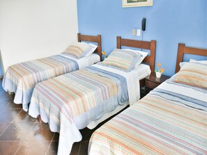 迷你吧、遮光窗帘、免费 WiFi、轮椅无障碍