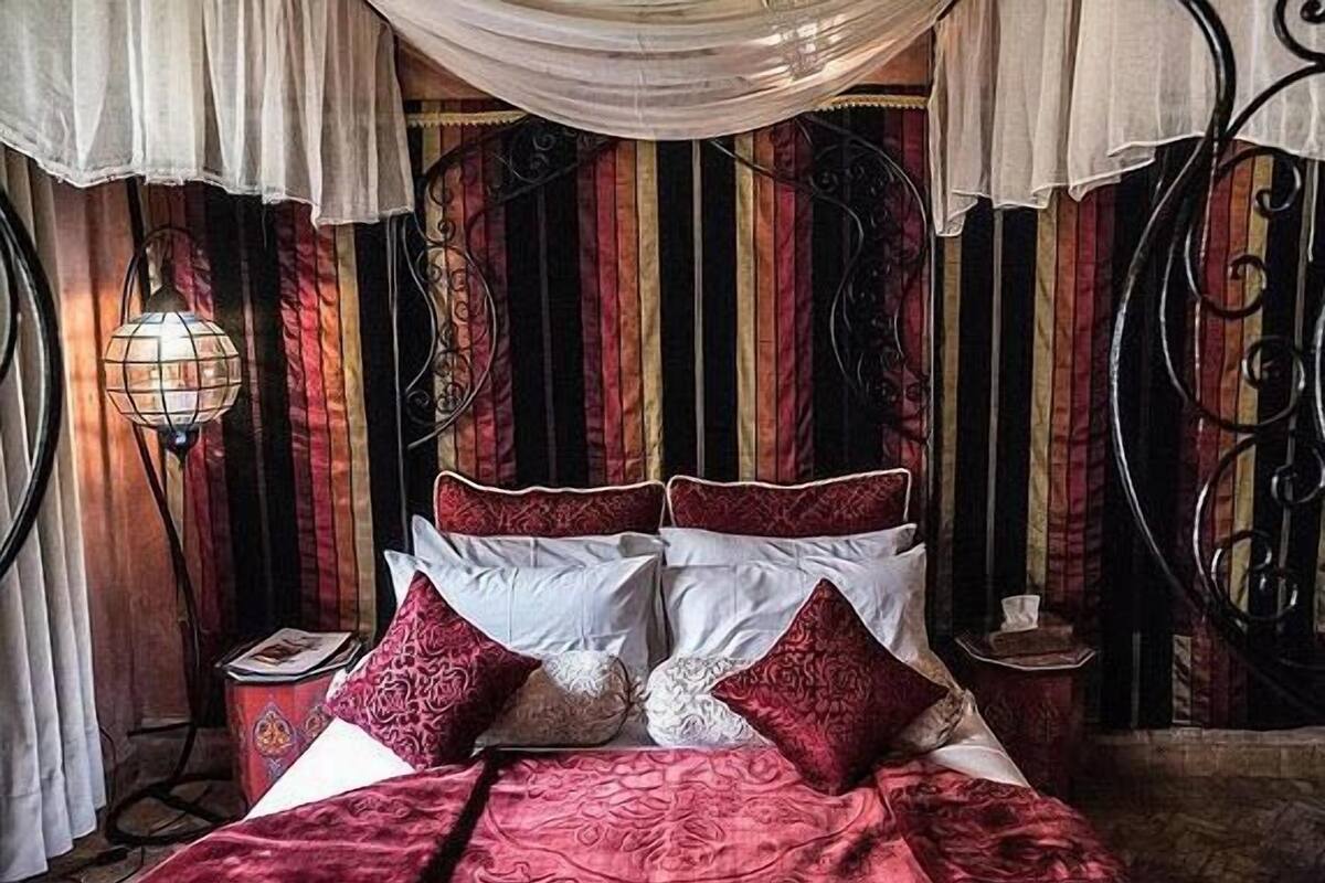 Standard Double Room | In-room safe, cribs (free), WiFi (free)