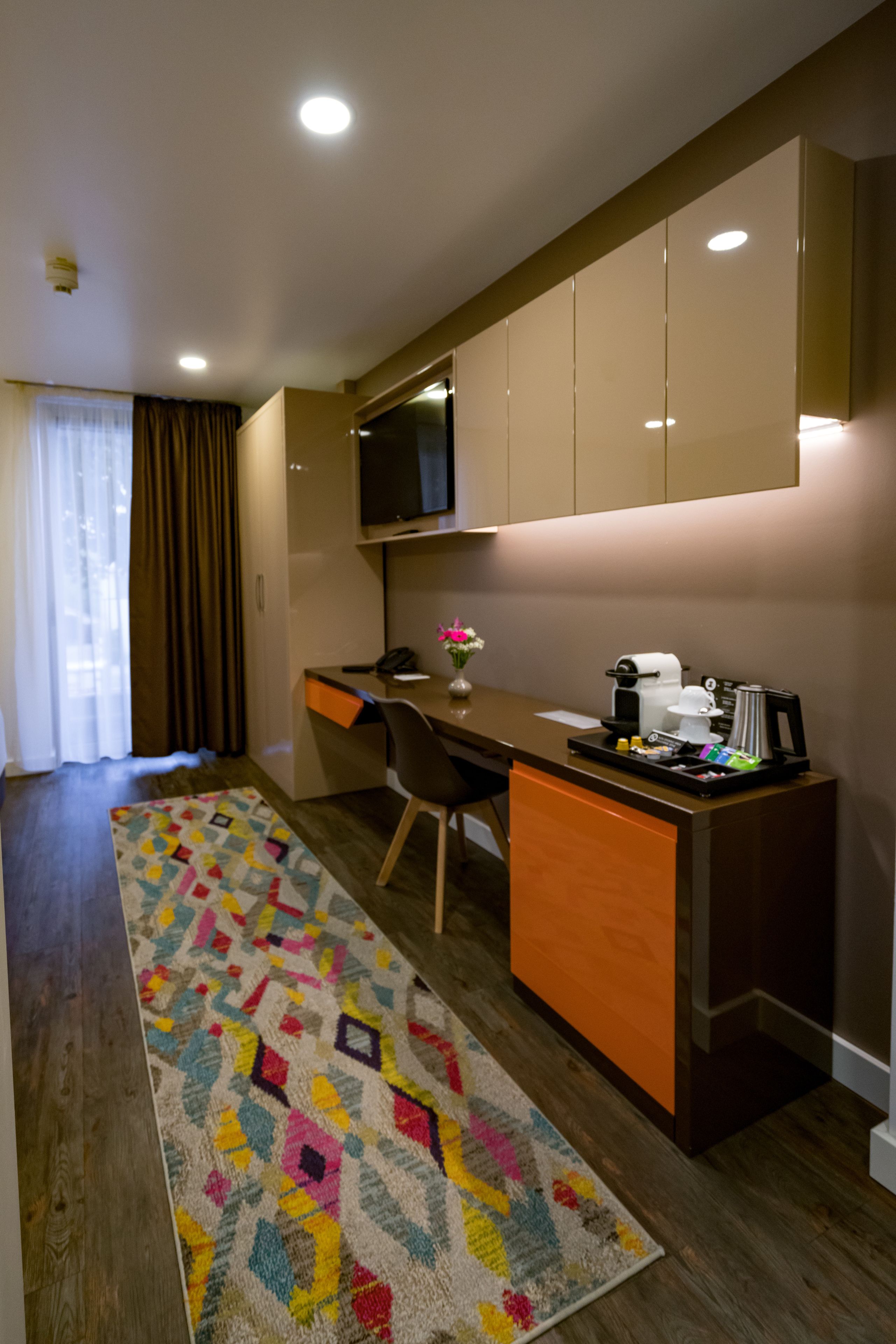 2 bedrooms, premium bedding, pillow-top beds, in-room safe