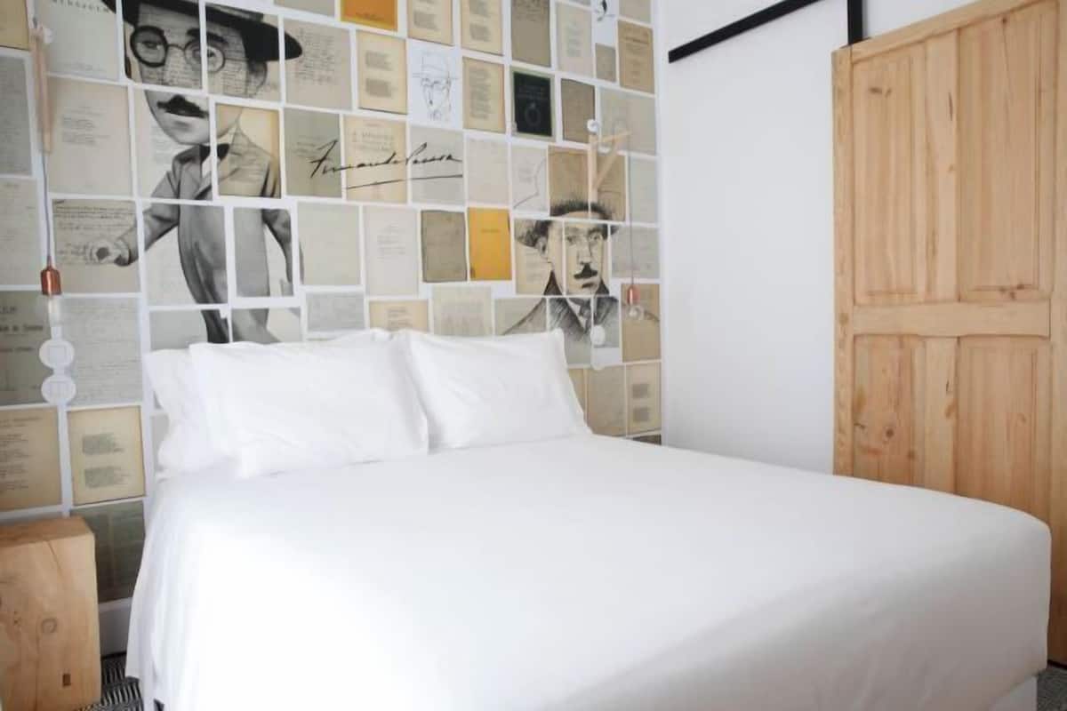In-room safe, soundproofing, free WiFi, bed sheets