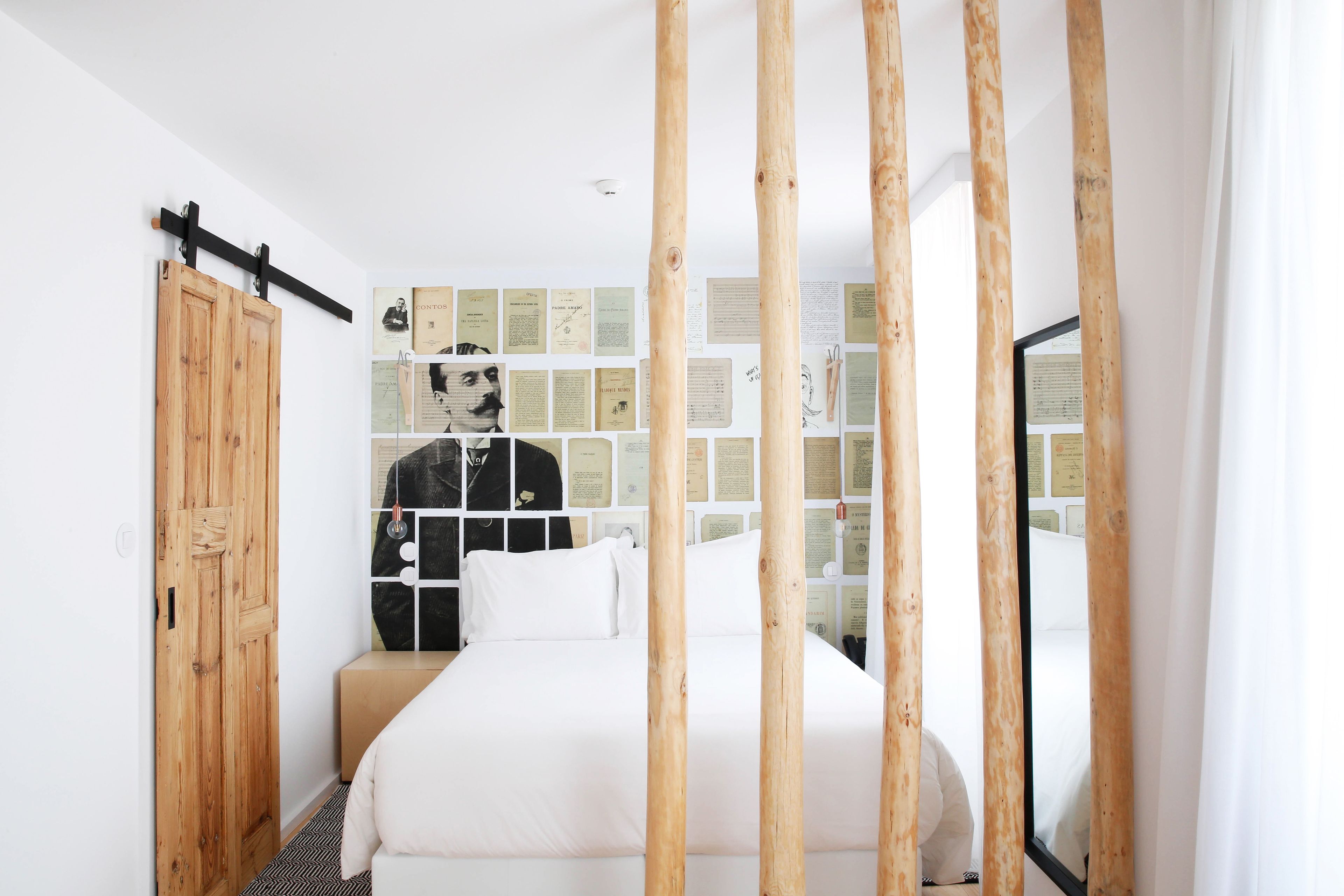 junior suite | in-room safe, soundproofing, free wifi, bed sheets