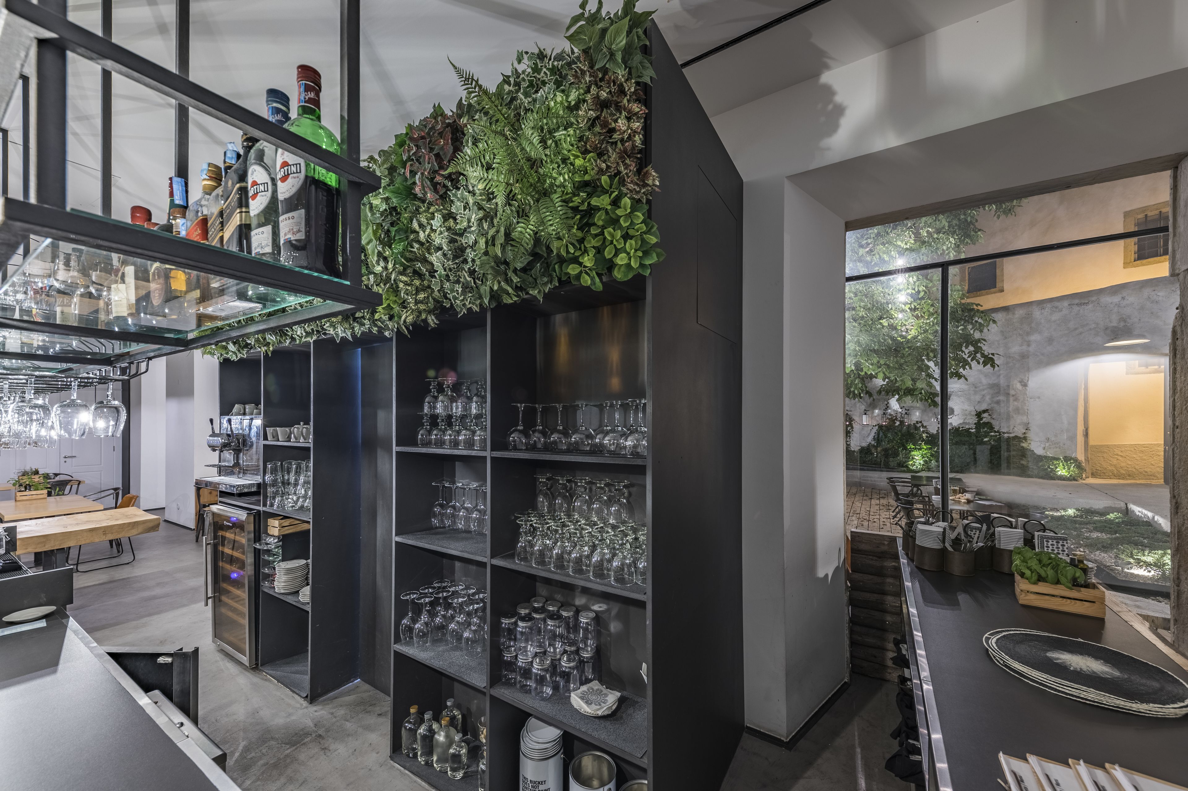 breakfast, lunch and dinner served