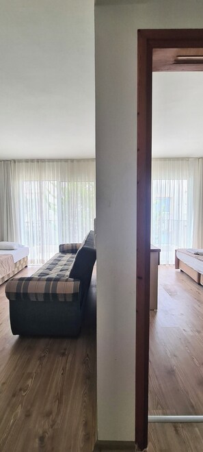 1 bedroom, desk, soundproofing, free WiFi - Fora Apart Otel (Cesme)