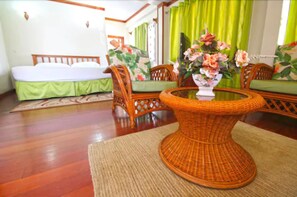 Exclusive Suite, 1 King Bed, Private Bathroom