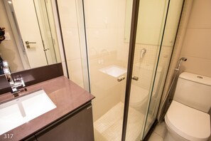 Apartment, 2 Schlafzimmer | Badezimmer