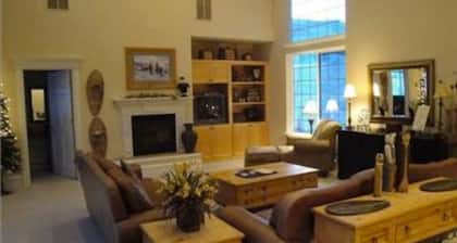 Hummingbird Springs Luxury Home