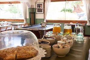 Tägliches inbegriffenes Frühstücksbuffet