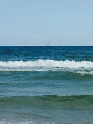 Beach nearby, sun loungers, beach towels