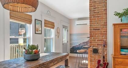 Prime Old Port 3BR • Free Parking • Sleeps 8