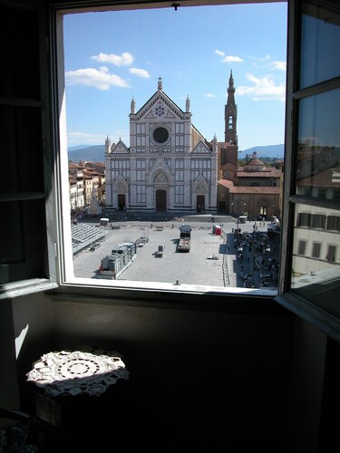 Attic with views in Piazza Santa Croce
