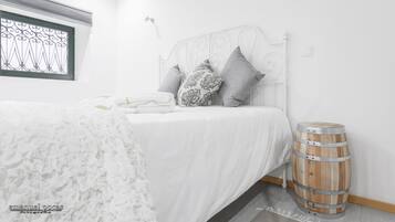 1 bedroom, internet, bed sheets