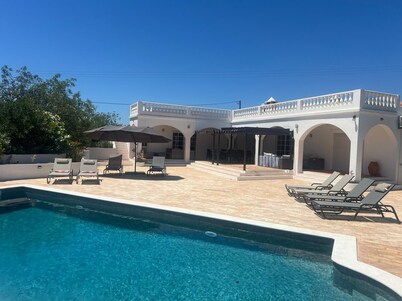 Secluded Villa With Heated Private Pool* Fully Refurbished And Modernised