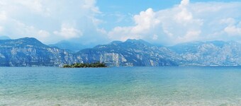 Appartement avec 2 chambres et une vue imprenable sur le lac     