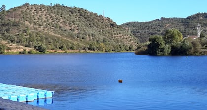 Centro de Portugal, a 3 minutos a pie del Tajo, a 10 minutos en coche de la playa.