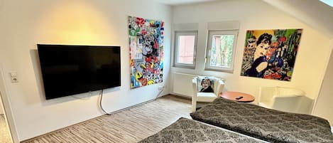 3 chambres, fer et planche à repasser, Wi-Fi gratuit, draps fournis