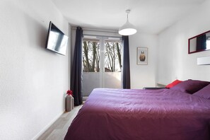 Iron/ironing board, travel cot, free WiFi, bed sheets - Apartment Toulouse Centre Canal to Brienne (Toulouse)