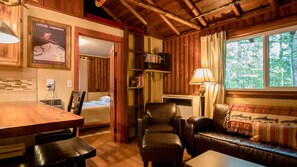 Smart TV, fireplace, Netflix, streaming services