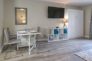 Dining - Slope-Side 1 Bedroom, Walk to Chairlifts! (Big Sky)