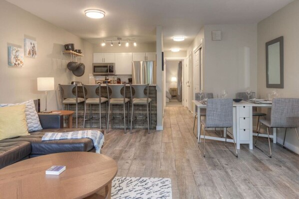 Interior - Slope-Side 1 Bedroom, Walk to Chairlifts! (Big Sky)