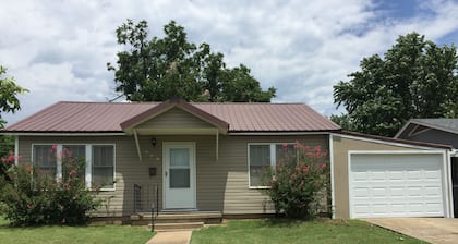 Angler's Retreat near Eufaula Cove