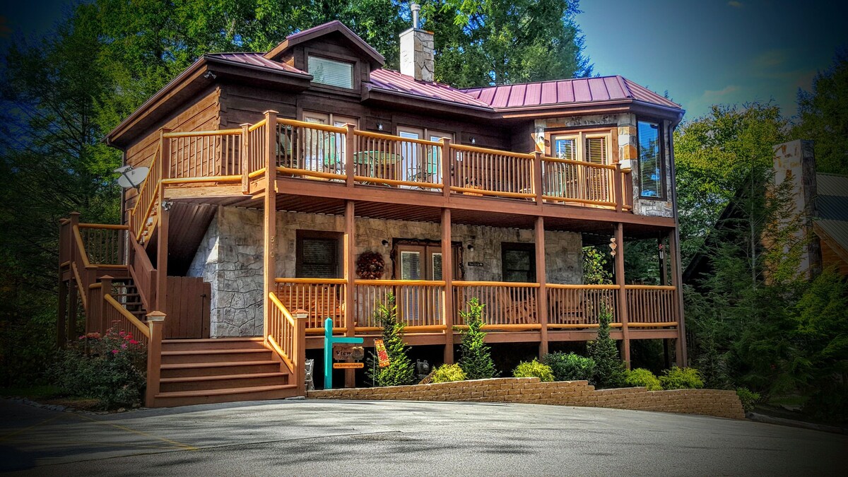 Photo 50 of ENJOY "THE VIEW" 5 ⭐️STAR ELEGANT, PET FRIENDLY, 3 KING BEDS & GORGEOUS SCENERY