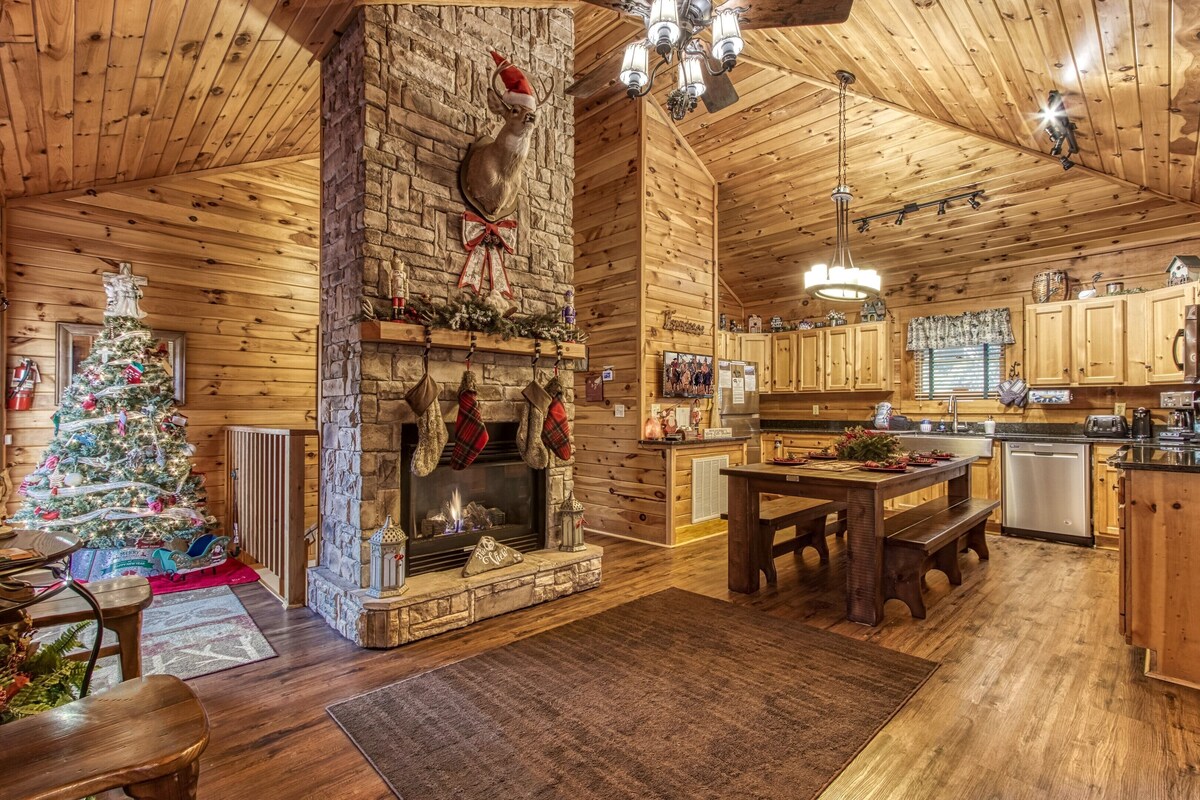Photo 88 of ENJOY "THE VIEW" 5 ⭐️STAR ELEGANT, PET FRIENDLY, 3 KING BEDS & GORGEOUS SCENERY
