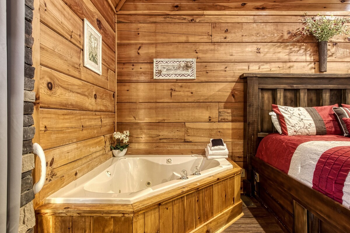 Photo 66 of ENJOY "THE VIEW" 5 ⭐️STAR ELEGANT, PET FRIENDLY, 3 KING BEDS & GORGEOUS SCENERY