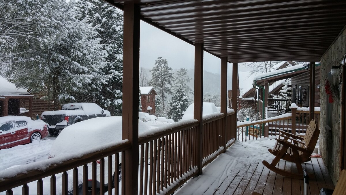 Photo 92 of ENJOY "THE VIEW" 5 ⭐️STAR ELEGANT, PET FRIENDLY, 3 KING BEDS & GORGEOUS SCENERY