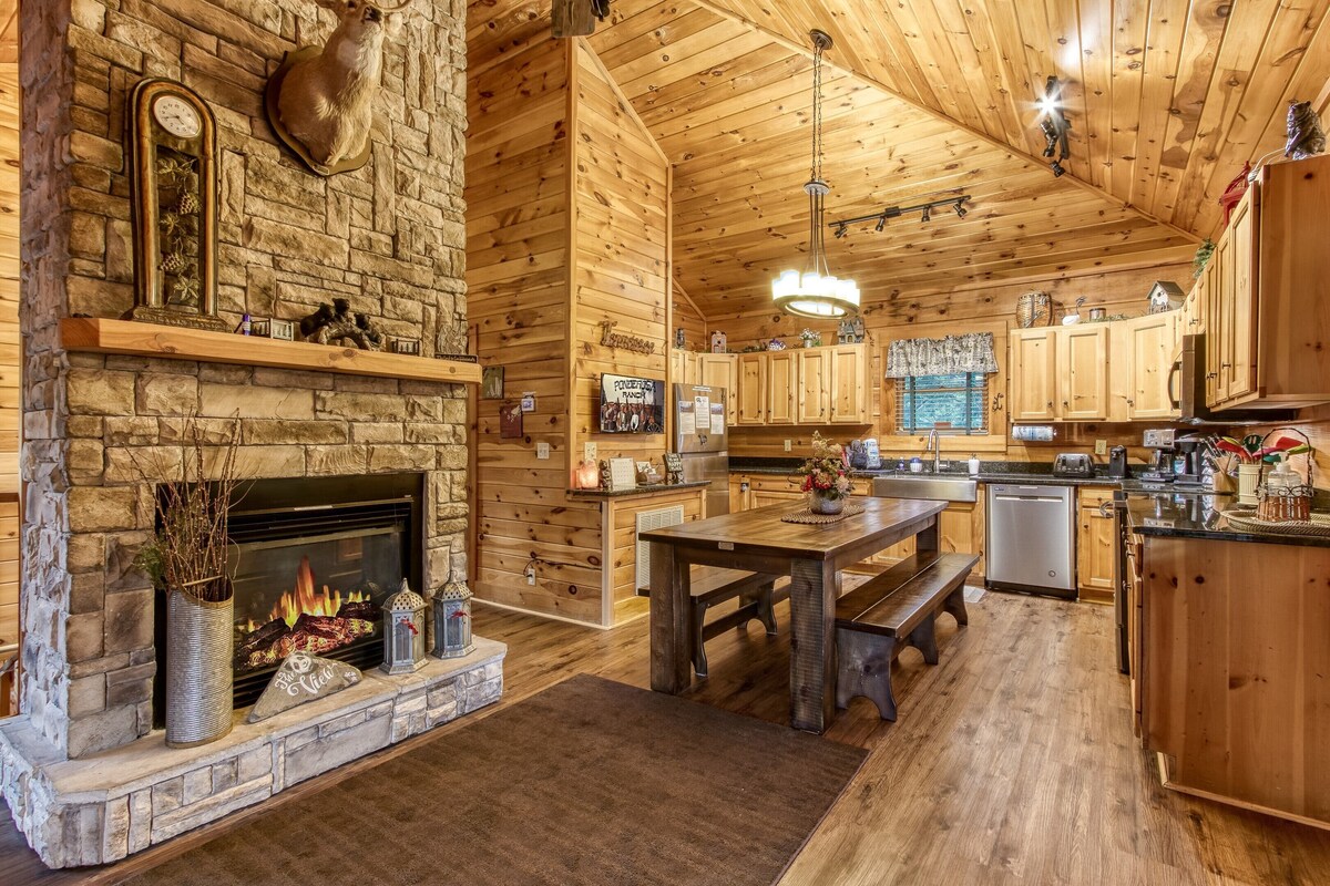 Photo 61 of ENJOY "THE VIEW" 5 ⭐️STAR ELEGANT, PET FRIENDLY, 3 KING BEDS & GORGEOUS SCENERY