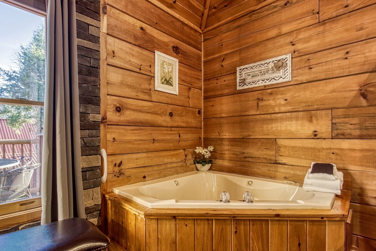 Photo 67 of ENJOY "THE VIEW" 5 ⭐️STAR ELEGANT, PET FRIENDLY, 3 KING BEDS & GORGEOUS SCENERY