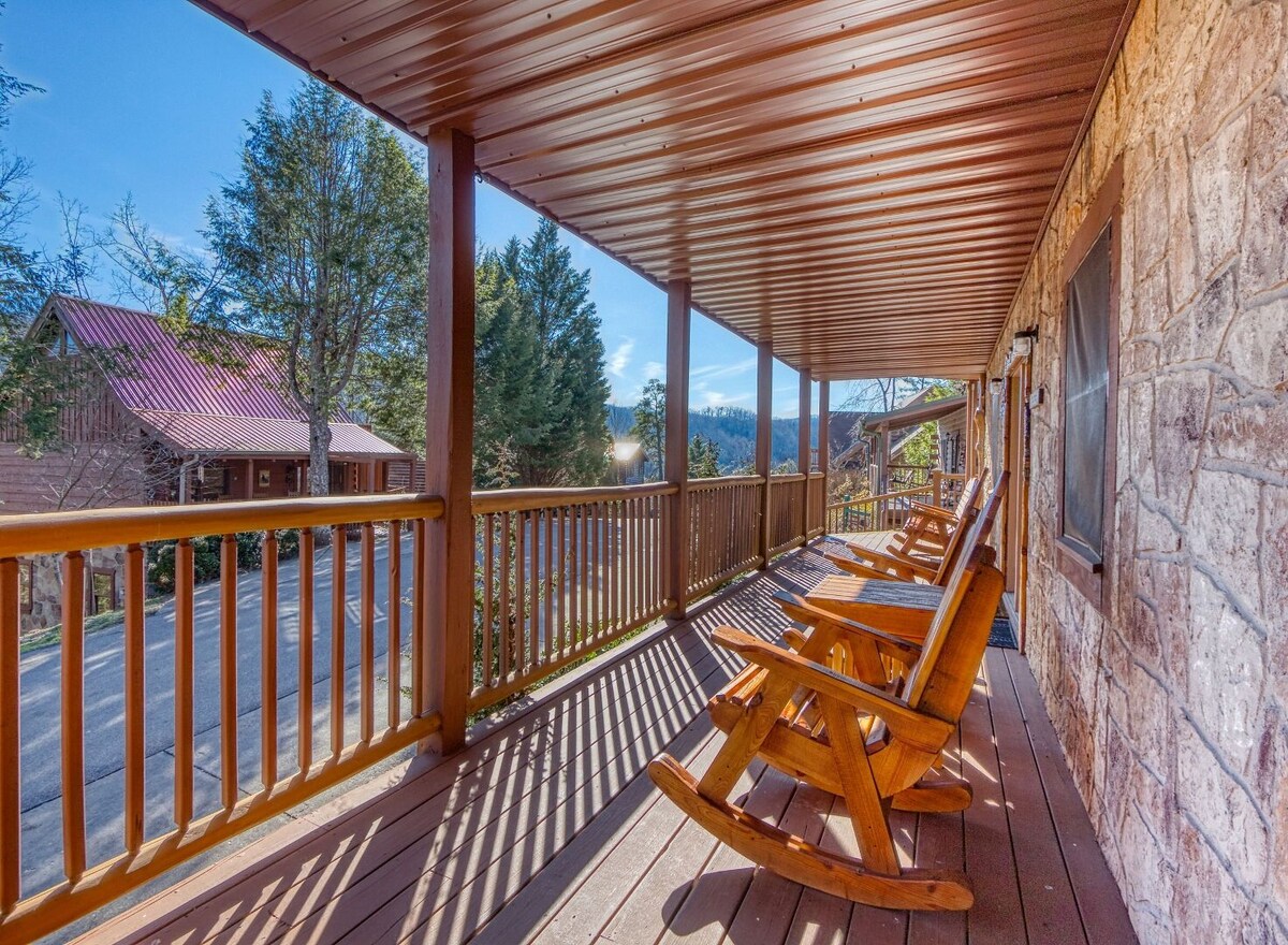 Photo 56 of ENJOY "THE VIEW" 5 ⭐️STAR ELEGANT, PET FRIENDLY, 3 KING BEDS & GORGEOUS SCENERY