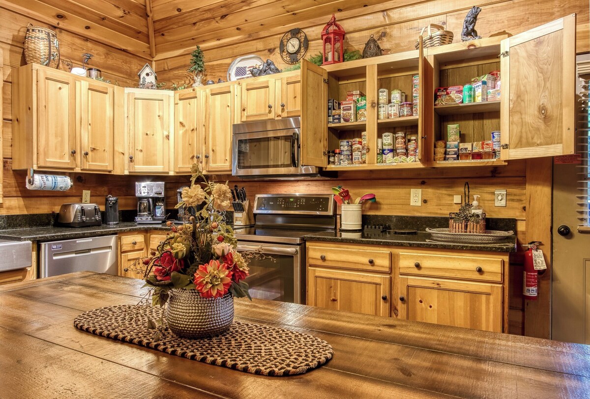 Photo 60 of ENJOY "THE VIEW" 5 ⭐️STAR ELEGANT, PET FRIENDLY, 3 KING BEDS & GORGEOUS SCENERY
