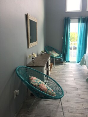 4 bedrooms, WiFi, bed sheets