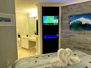 1 bedroom, iron/ironing board, travel cot, free WiFi - Melody of the Sea - On the Beach - Incredible Views (Pensacola)