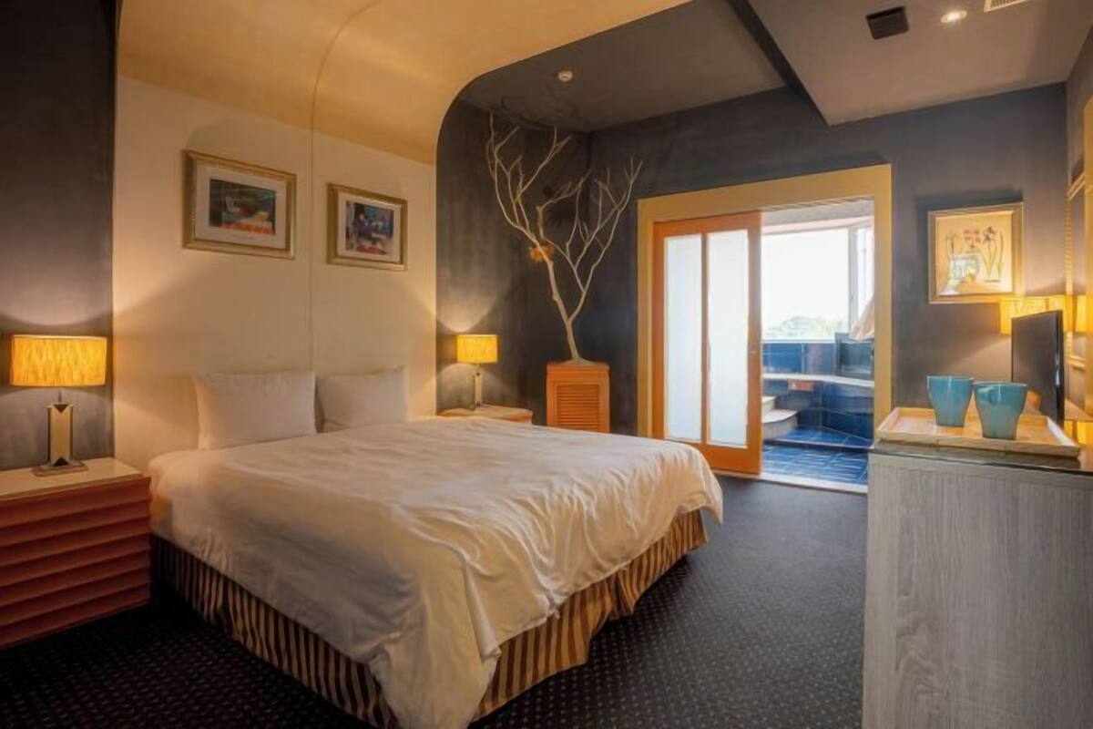 Roupas de cama premium, edredons de pluma, cortinas blackout