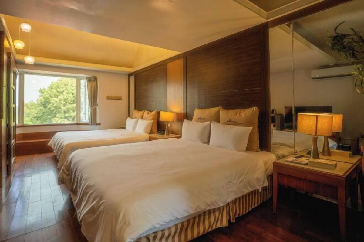 Roupas de cama premium, edredons de pluma, cortinas blackout